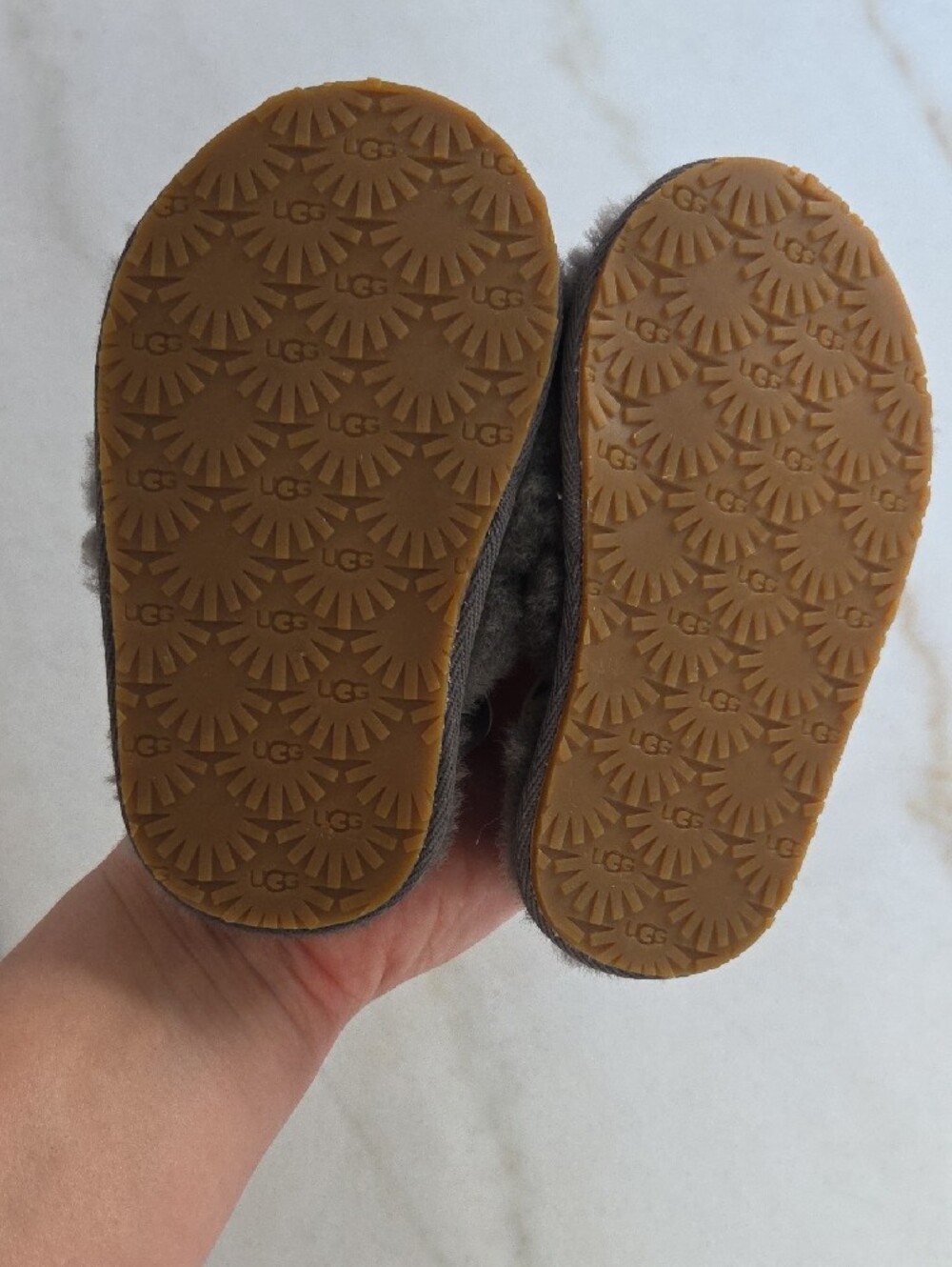 UGG Gray Shearling Slide Sandals Size 6 - Picture 7 of 8